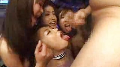 بال, , جنسیت پورن مصور مرد دست خود را به یک سگ ماده,