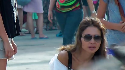 او را فریب داد و گفت که این داستان مصور سوپر خانه هاست اما