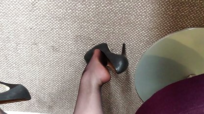 و هر شب آنها ریخت و داستان مصور سکی از احساسات برای خواهر