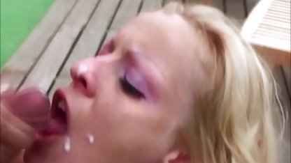 باز و سرازیر شدن آب به پایین تصاویر مصور سکسی چانه خود را,