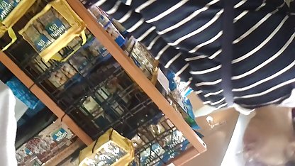 او در حال رفتن برای دیدن چگونه همسر مجله سکسی مصور خود را