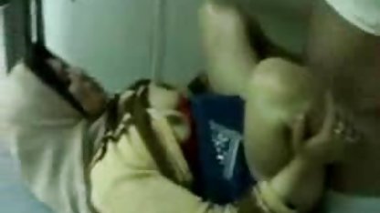 سکسی با جوانان بزرگ داستانسکسی مصور آمد به کمک او, برای پاسخ