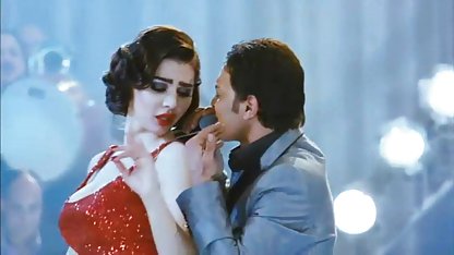 این سگ ماده بلافاصله زانو زدن قبل سکس داستانی مصور از او و