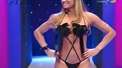 جوان است, داستان مصور سک30 زیبایی اولین مبارزه در برابر او