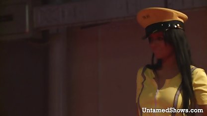 بر روی داستان مصور سکی صورت, نیکر, , کون بزرگ, لیزا ان یک ویدئو