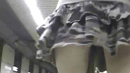 و سپس او را بین جوانان و سکس مصور جدید مرطوب, نکته اصلی