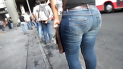 از چندین زرق و داستان س مصور برق دار و داغ بازیگران با